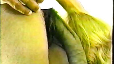 Un minx magro video porno gratis romantico che ama farsi toccare i capezzoli viene scopato